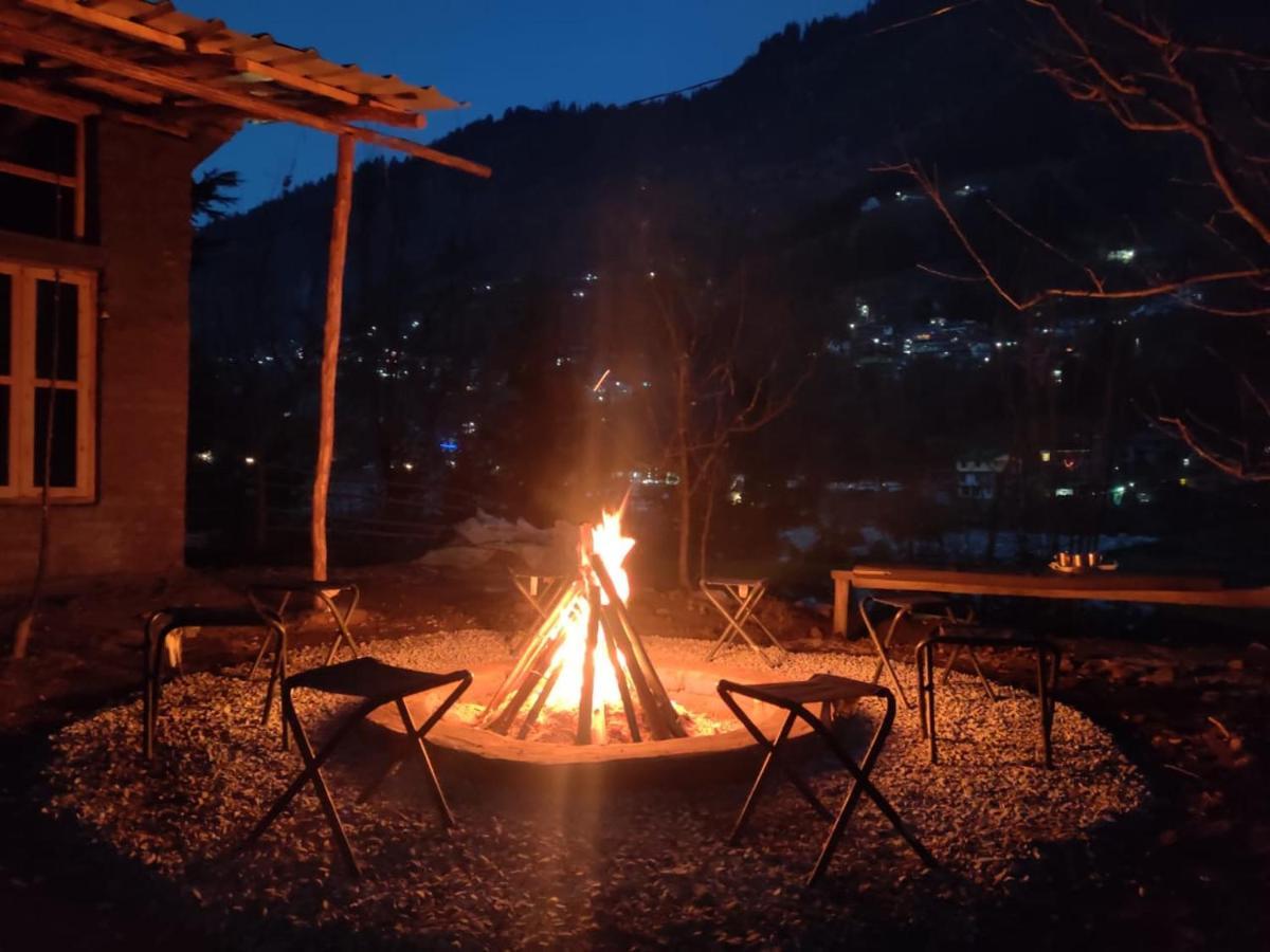 Himtrek Riverside Camps & Hostel Manali Esterno foto