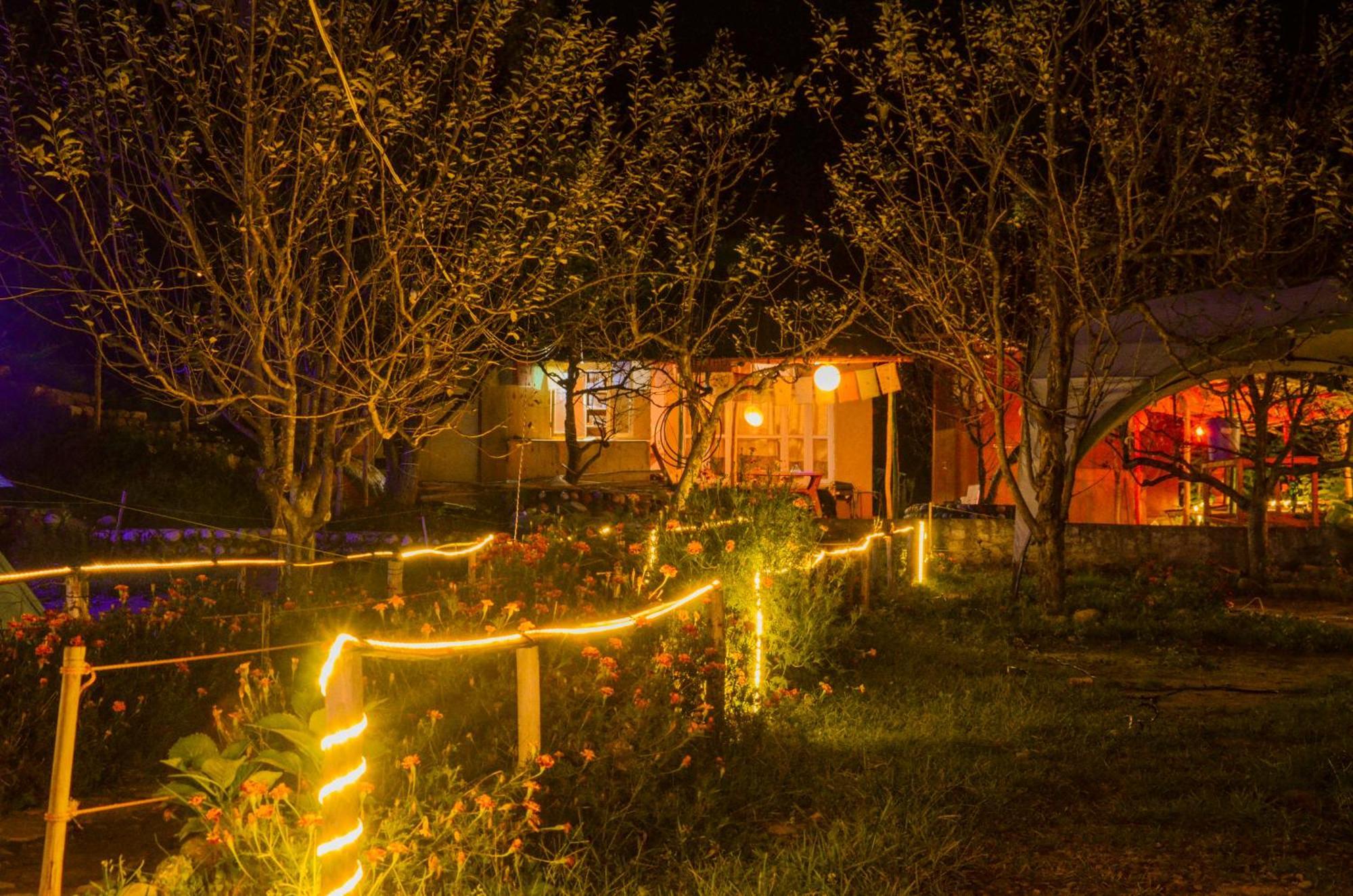 Himtrek Riverside Camps & Hostel Manali Esterno foto