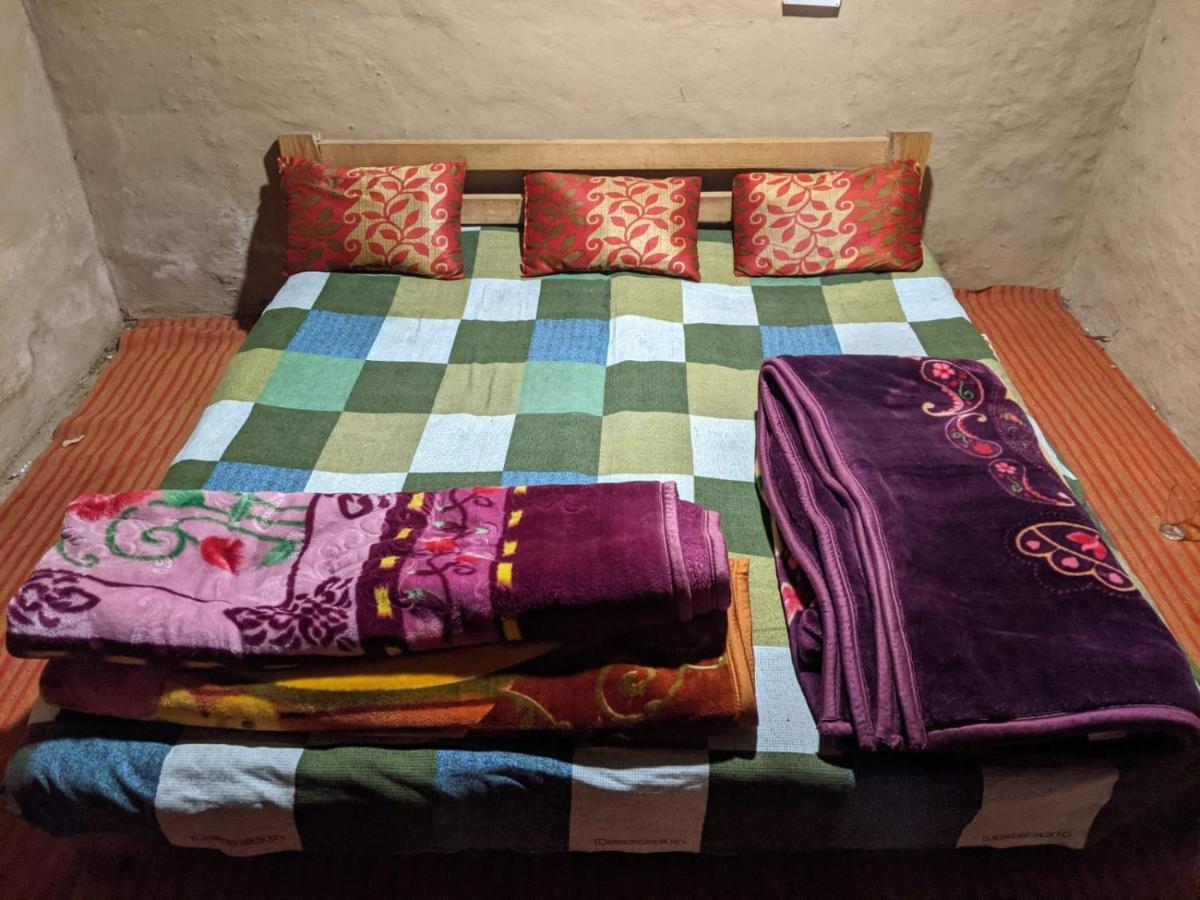 Himtrek Riverside Camps & Hostel Manali Esterno foto